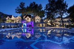 LONG BEACH CLUB NATURE Pools & Beach